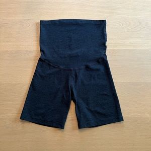 Beyond Yoga “Spacedye Cruiser” Maternity Biker Short